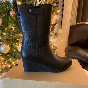 ugg potrero wedge boot